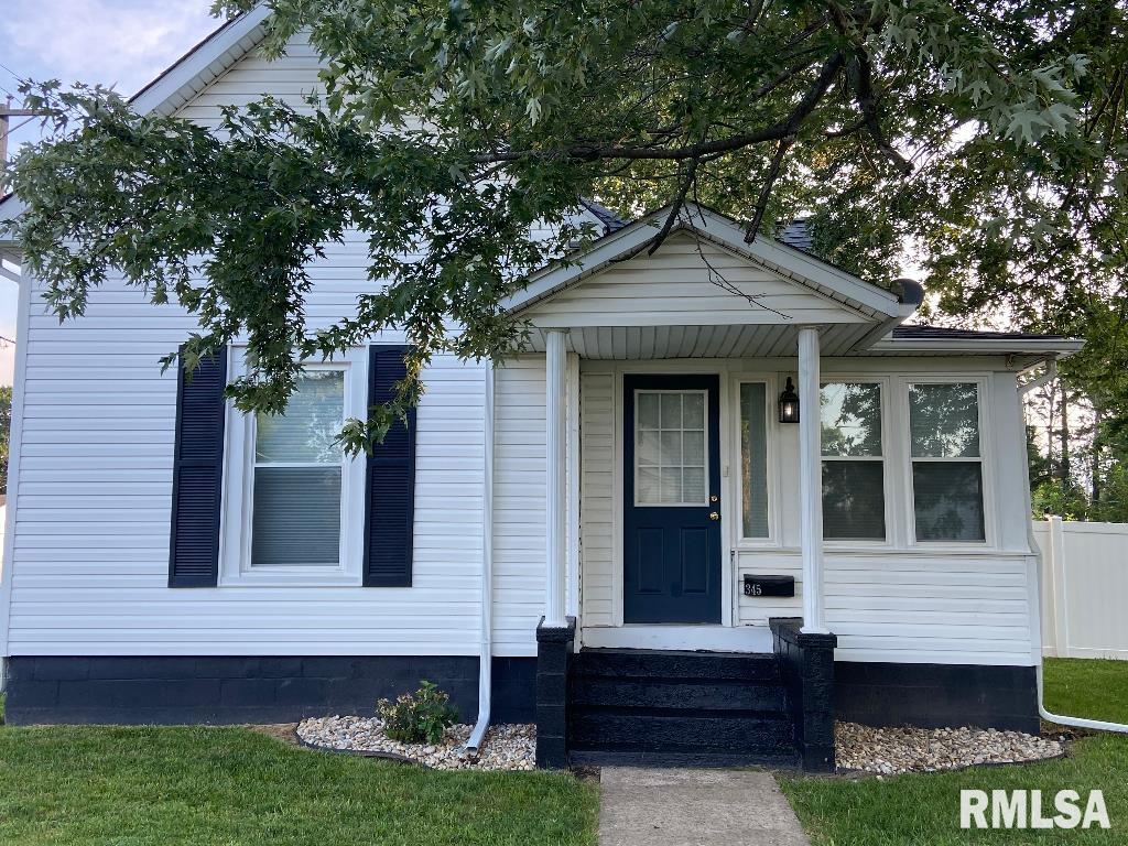 345 McFall Street Benton, IL 62812 - Photo 2 of 24