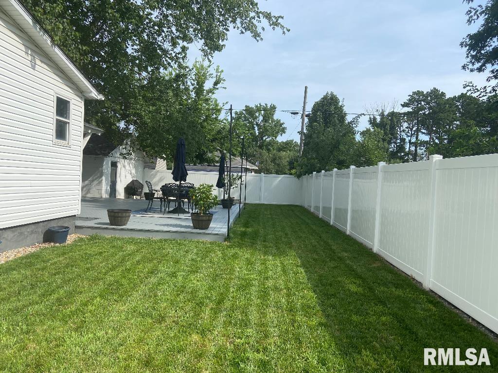 345 McFall Street Benton, IL 62812 - Photo 8 of 24