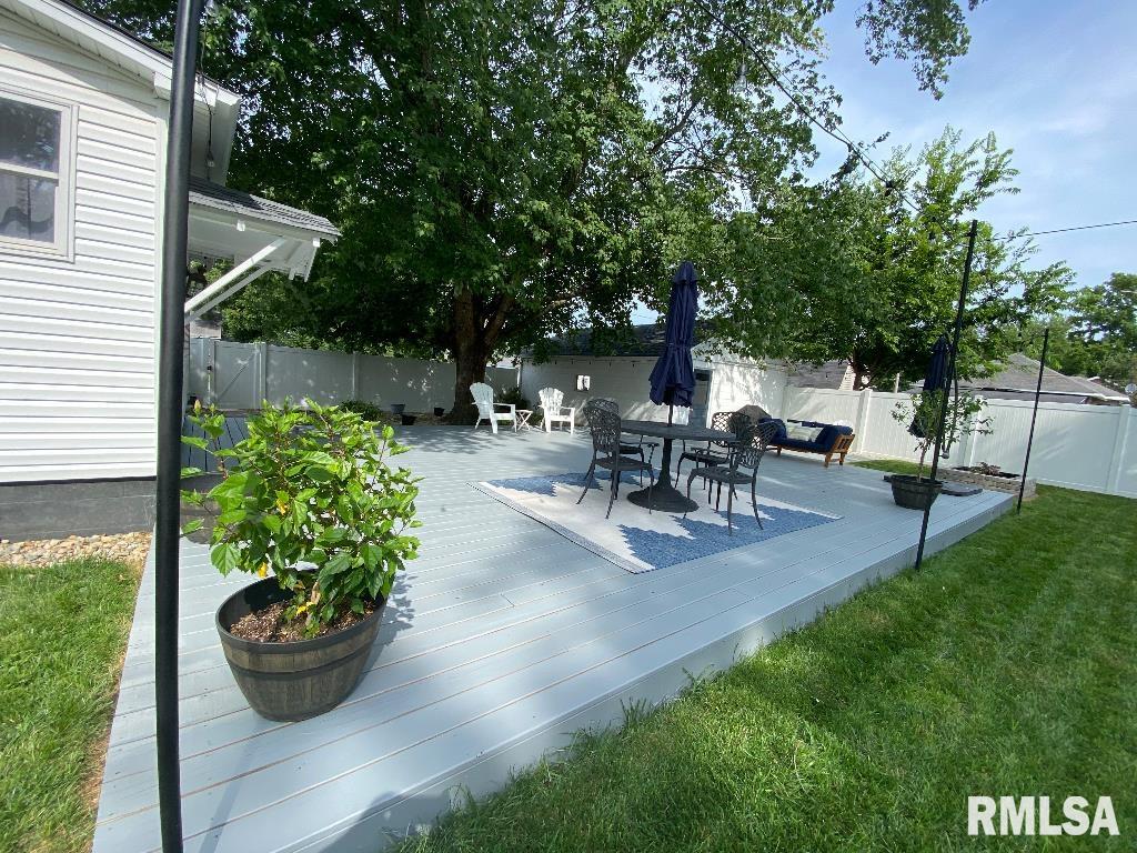 345 McFall Street Benton, IL 62812 - Photo 9 of 24