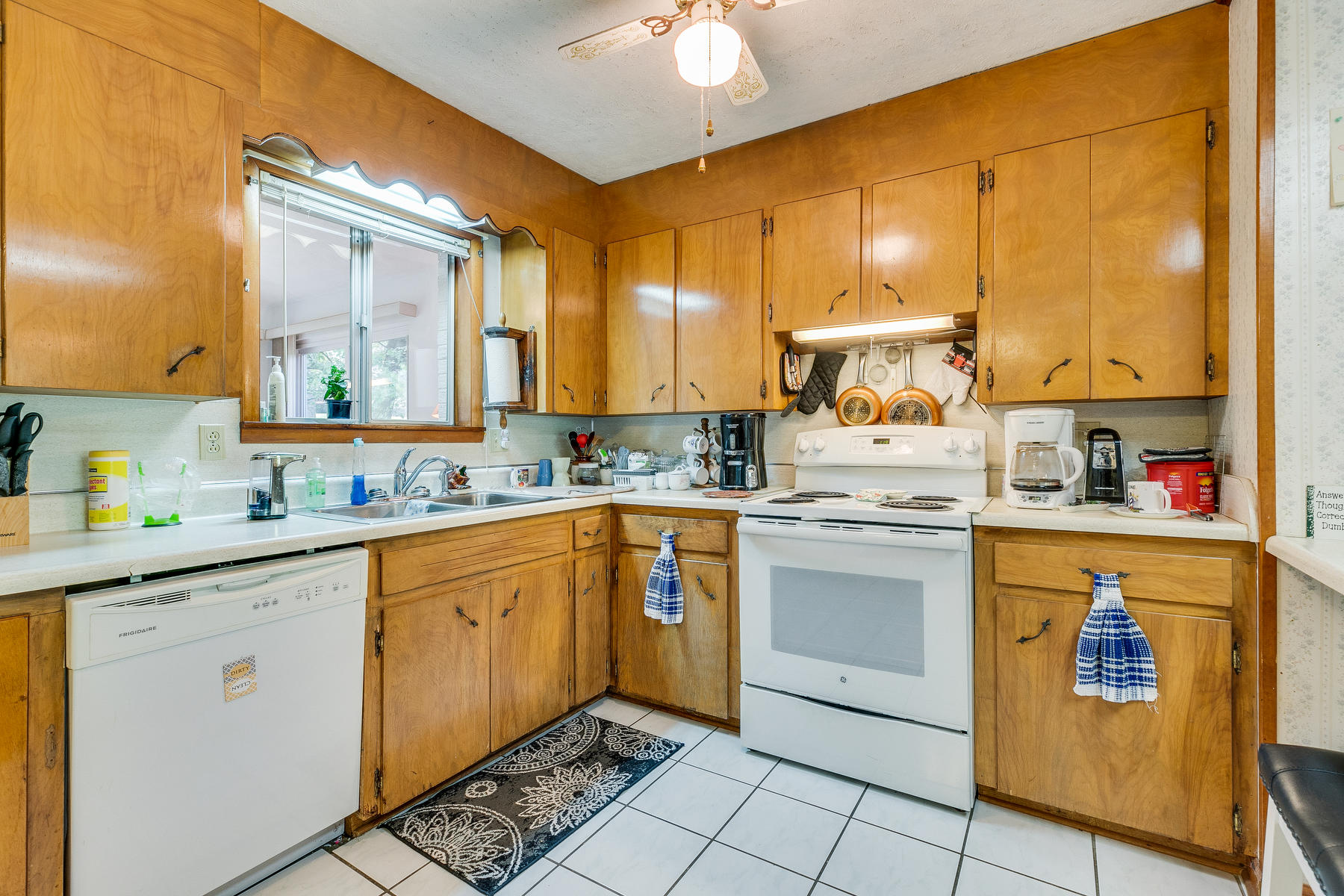 102 Fairhaven Road Johnson City, TN 37601 - Photo 13 of 66 013