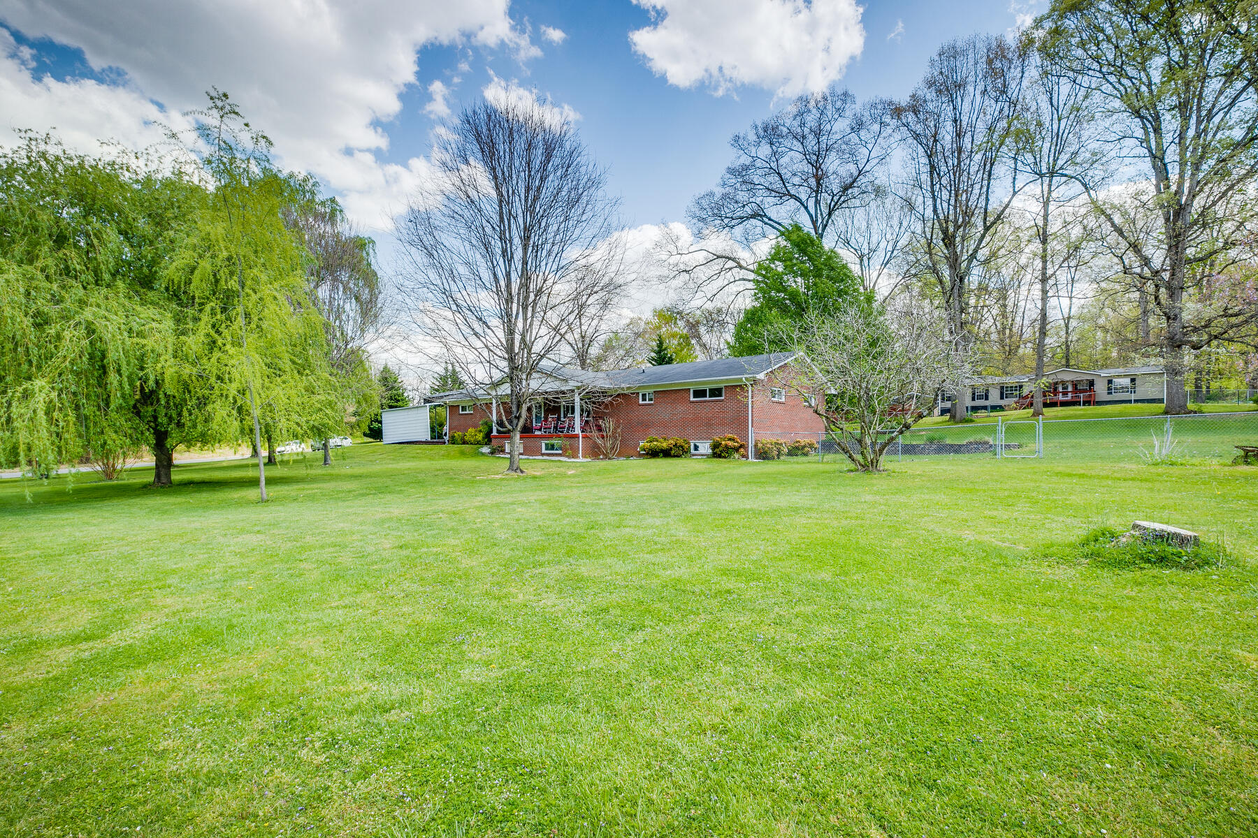 102 Fairhaven Road Johnson City, TN 37601 - Photo 3 of 66 003