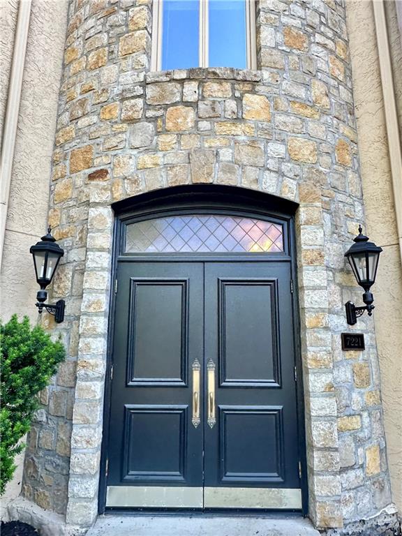 7221 Mission Road, Unit 211 Prairie Village, KS 66208 - Photo 1 of 9