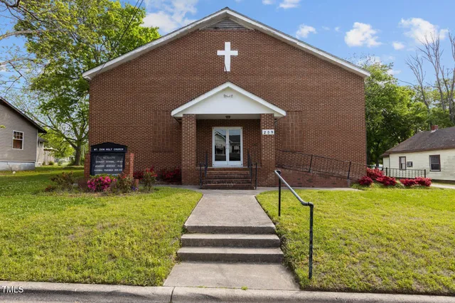 $249,000 | 212 Orange Street, Oxford, NC 27565