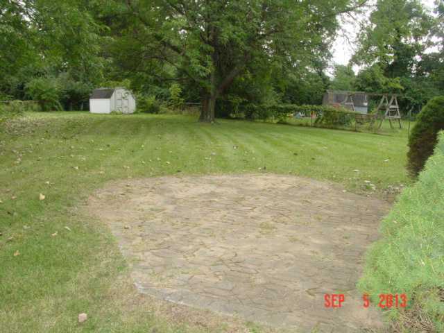 1776 Holly Ridge Road Columbus, OH 43219 - Photo 3 of 17