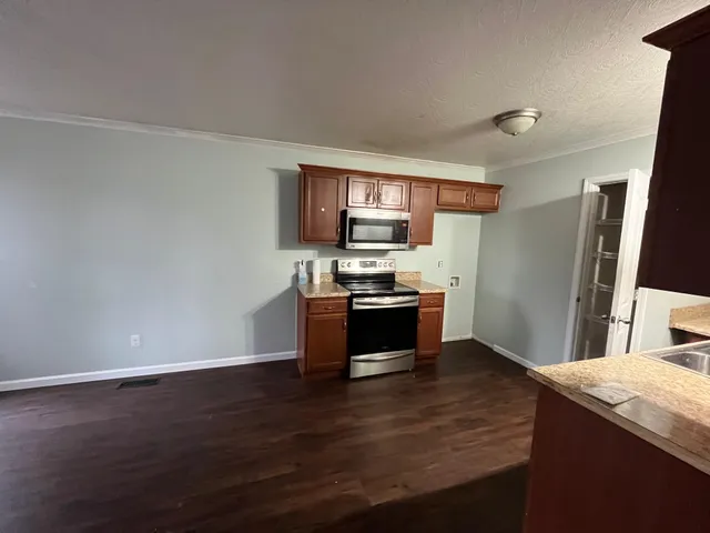 $197,000 | 2305 Lone Oak Road, Paris, TN 38242