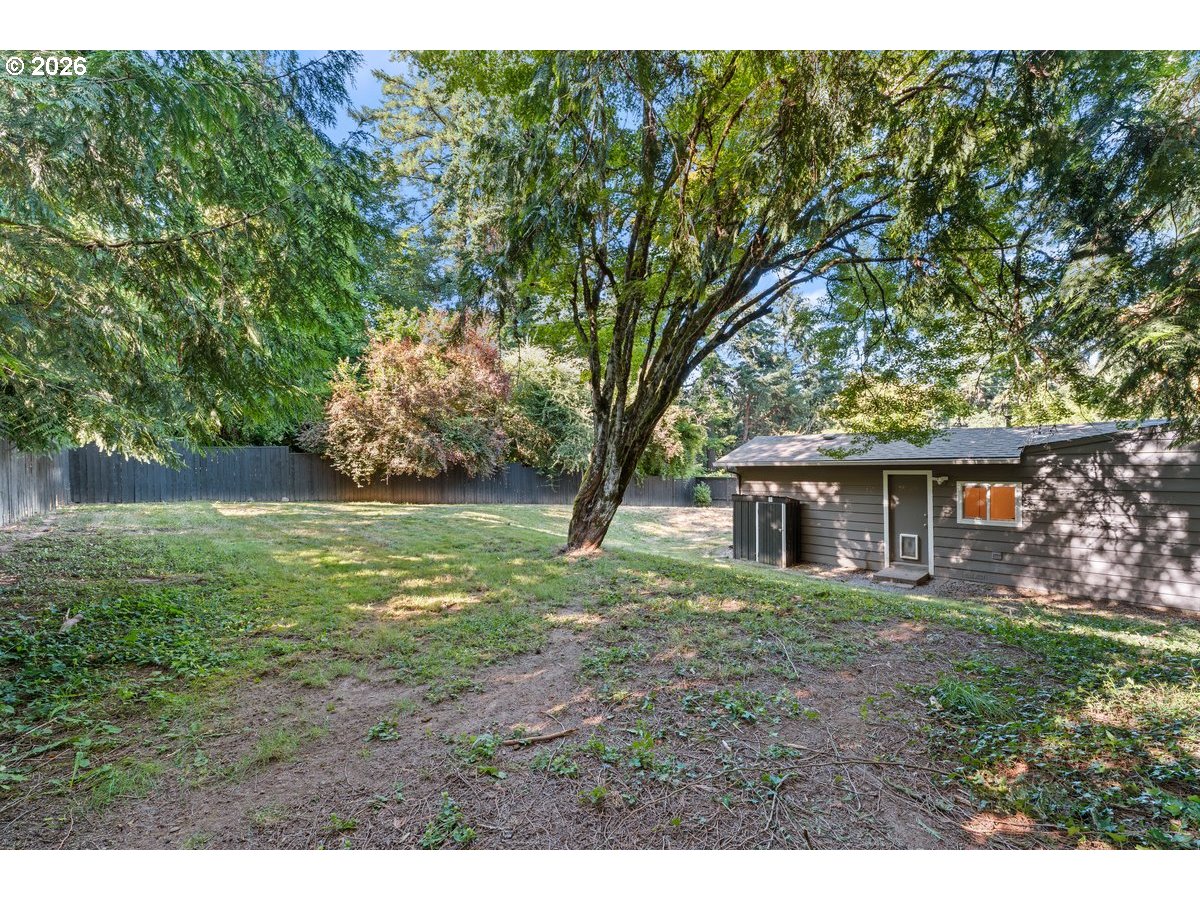 9101 Southwest 23rd Drive Portland, OR 97219 - Photo 39 of 48 Backyard