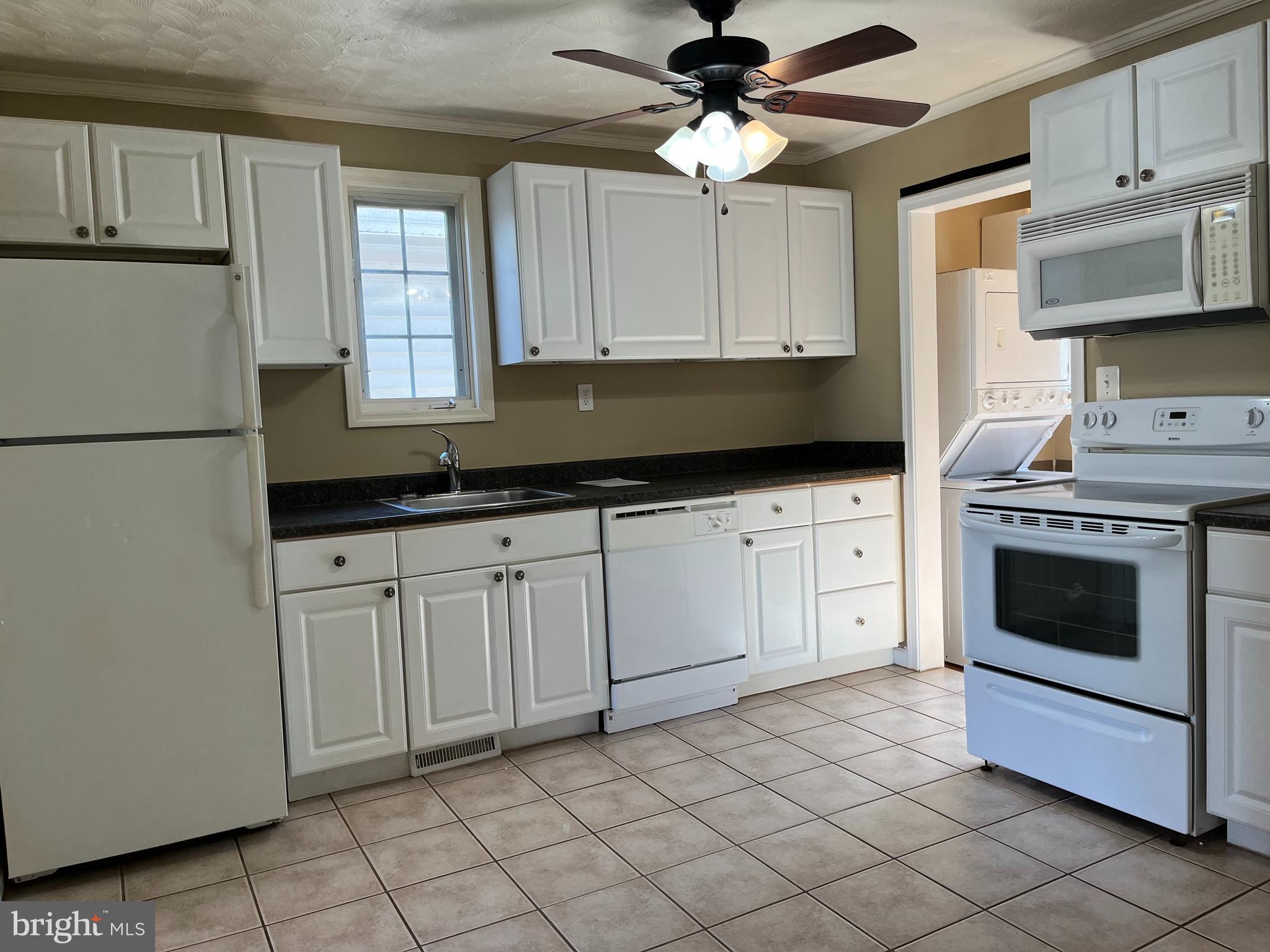 212 South George Street Ranson, WV 25438 - Photo 5 of 10