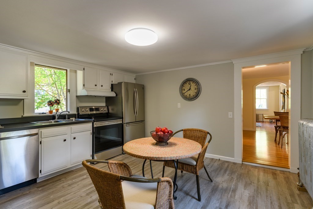 136 Chesterfield Road Northampton, MA 01053 - Photo 8 of 27