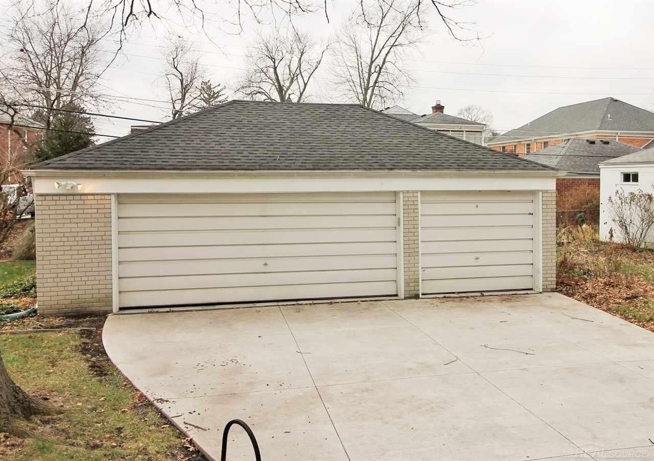735 Harcourt Road, Unit 737 Grosse Pointe Park, MI 48230 - Photo 10 of 55