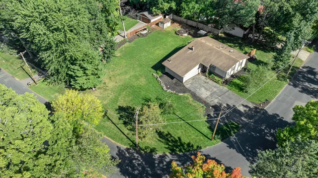 $975,000 | 2800-xx Casco Point Road, Wayzata, MN 55391