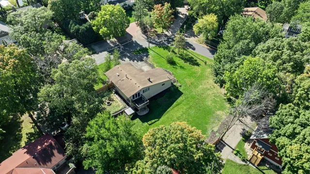 $975,000 | 2800-xx Casco Point Road, Wayzata, MN 55391