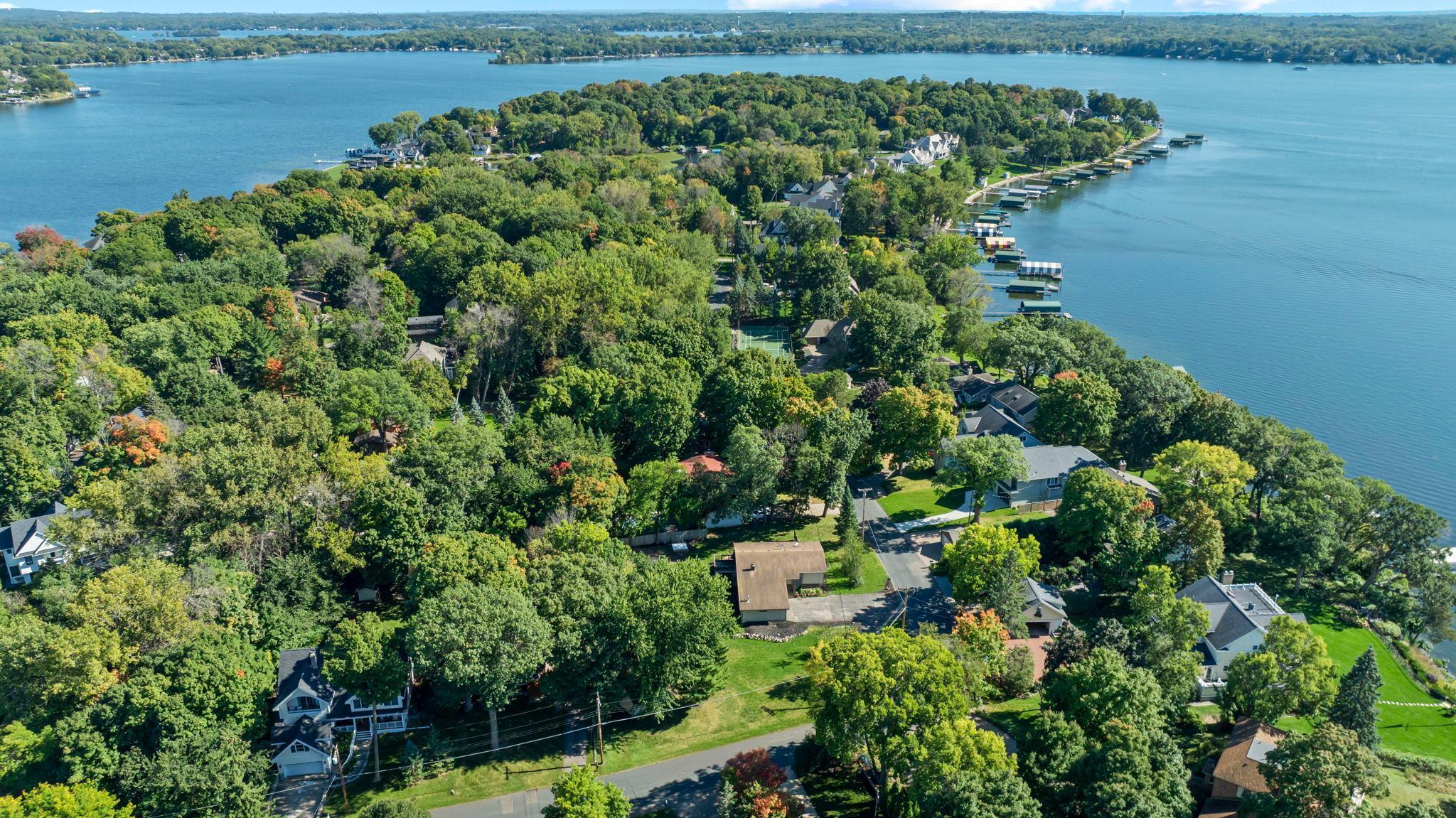 2800-xx Casco Point Road Wayzata, MN 55391 - Photo 8 of 25