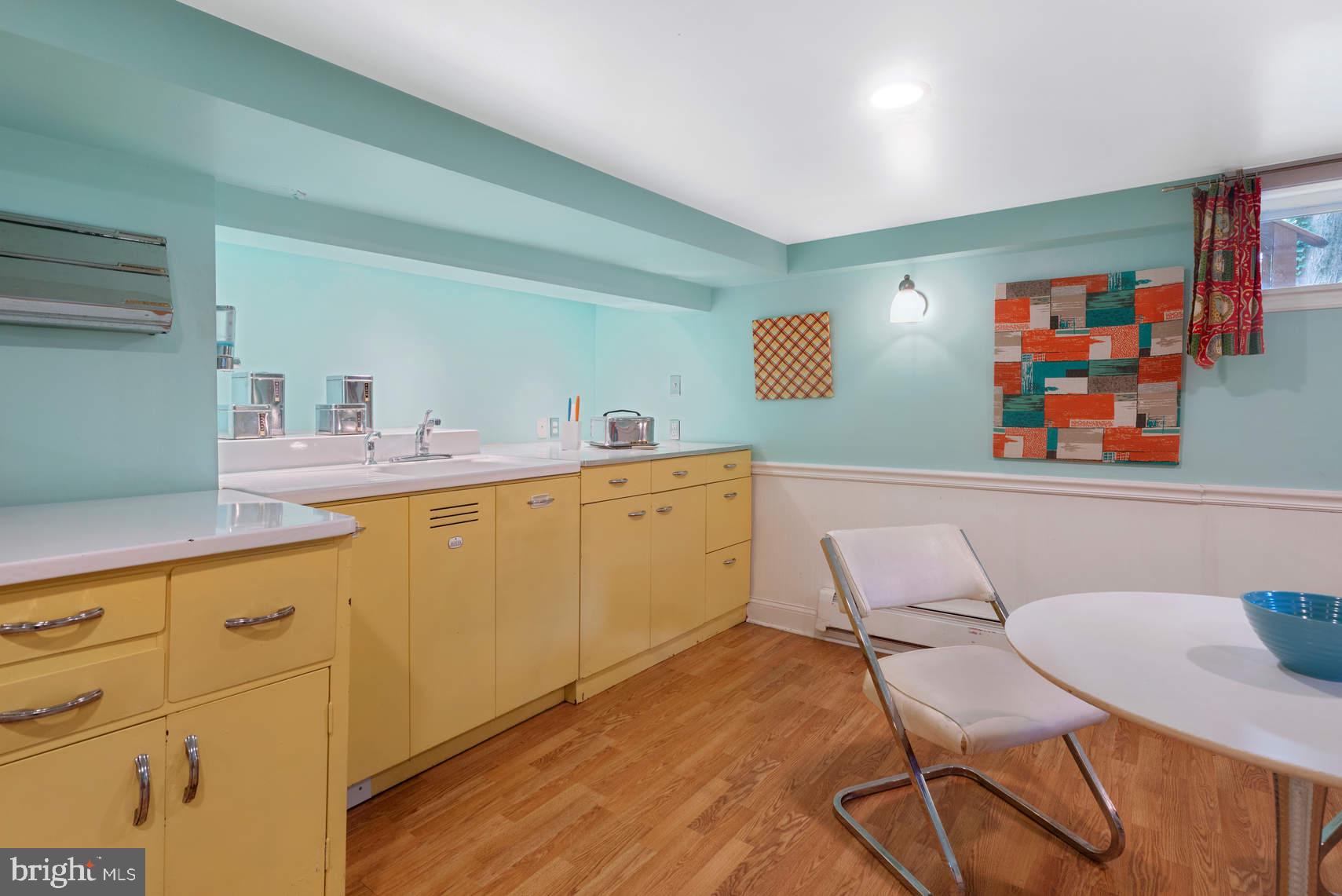 8013 Jenkintown Road Cheltenham, PA 19012 - Photo 20 of 32