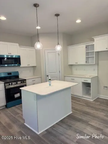 $430,900 | 1115 Lunenburg Place, Richlands, NC 28574