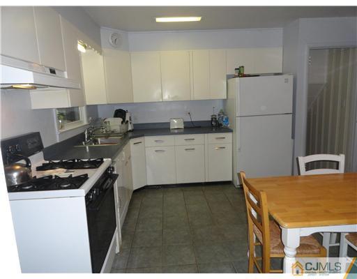 2 Voorhees Road New Brunswick, NJ 08901 - Photo 5 of 17 Gallery Image 5