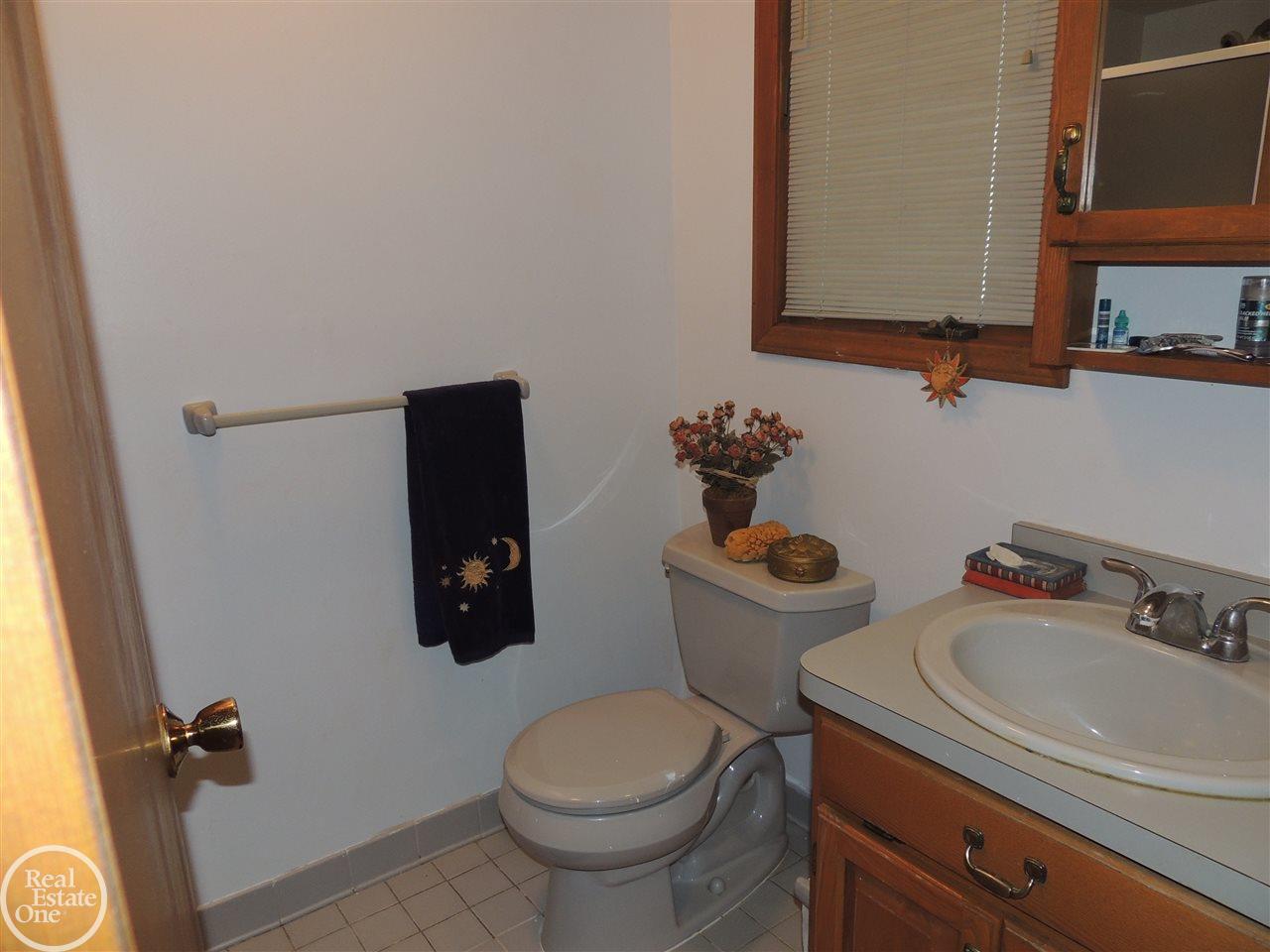 976 Ravine Terrace Drive Rochester Hills, MI 48307 - Photo 19 of 23