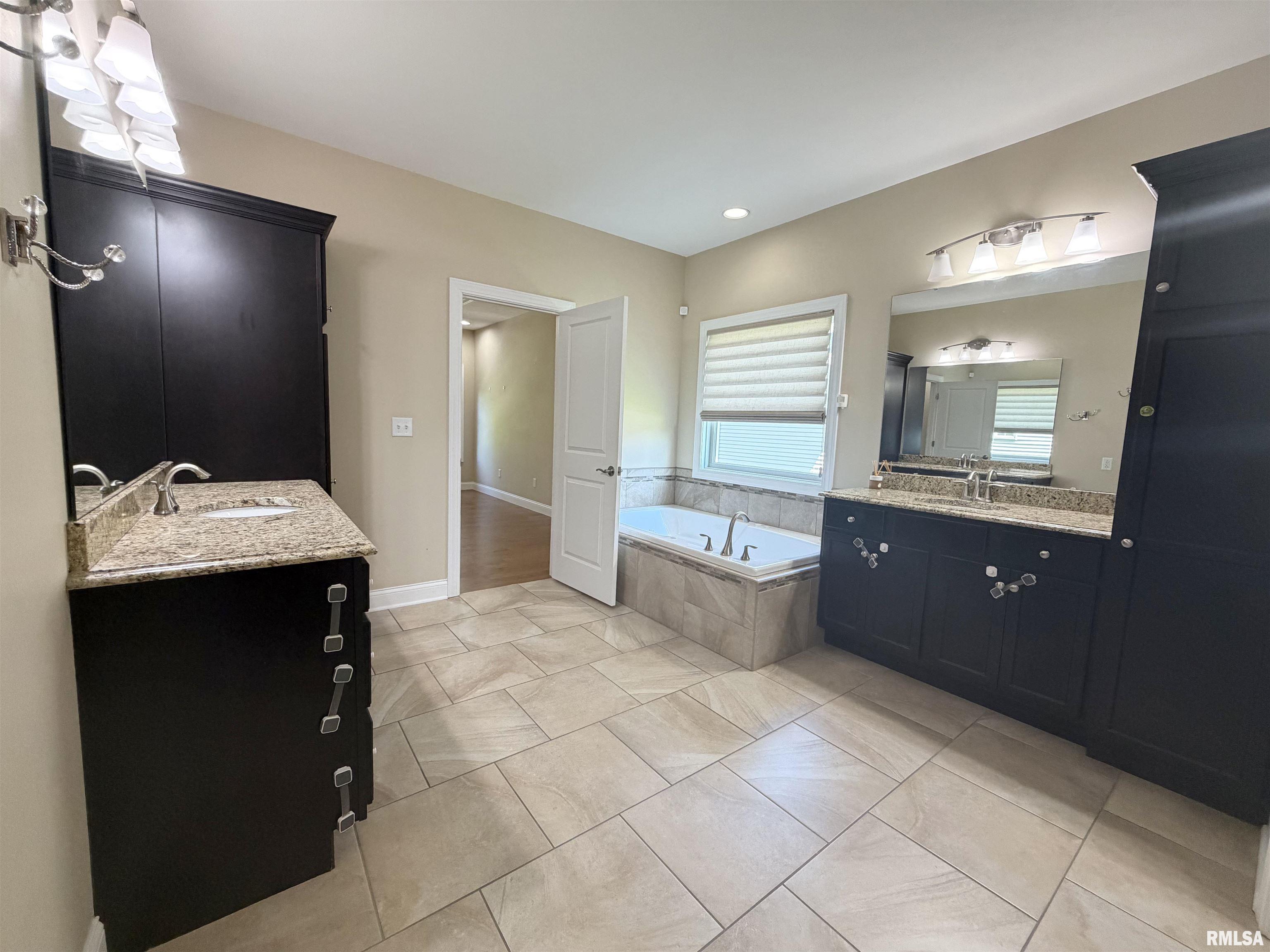 1805 Blue Stone Drive Springfield, IL 62704 - Photo 20 of 40