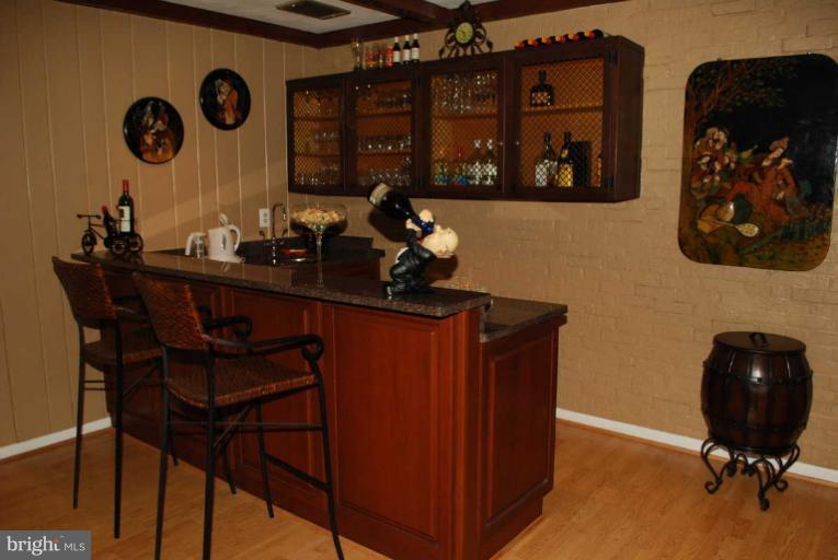 968 Saigon Road McLean, VA 22102 - Photo 12 of 28 Interior (General)