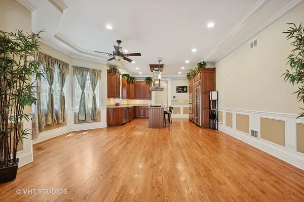 $1,399,000 | 4858 West Chase Avenue, Lincolnwood, IL 60712