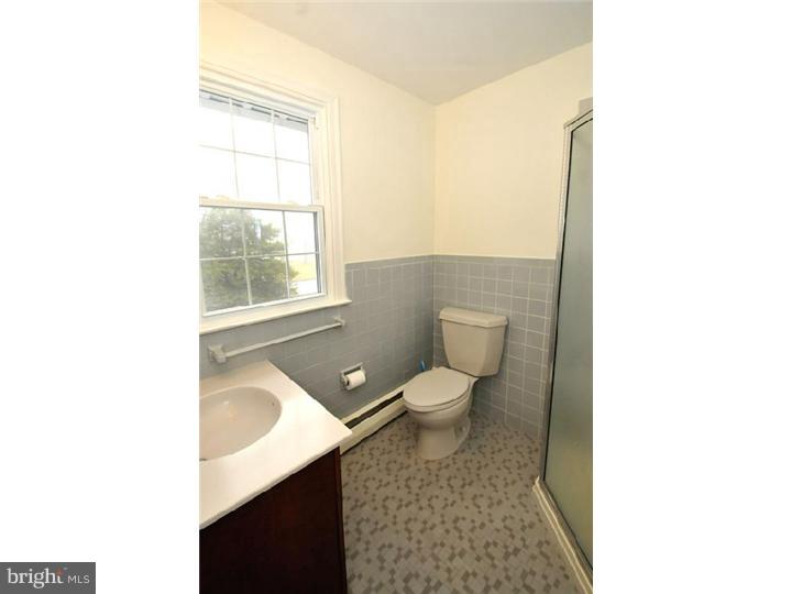901 Davis Road Ambler, PA 19002 - Photo 15 of 22 Bathroom