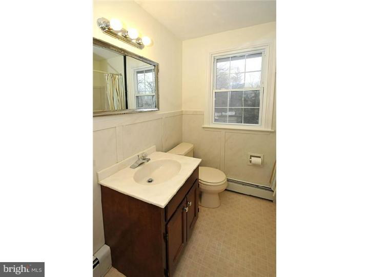 901 Davis Road Ambler, PA 19002 - Photo 19 of 22 Bathroom