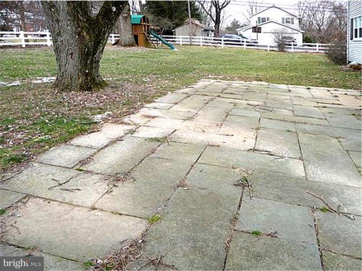 901 Davis Road Ambler, PA 19002 - Photo 21 of 22 Patio