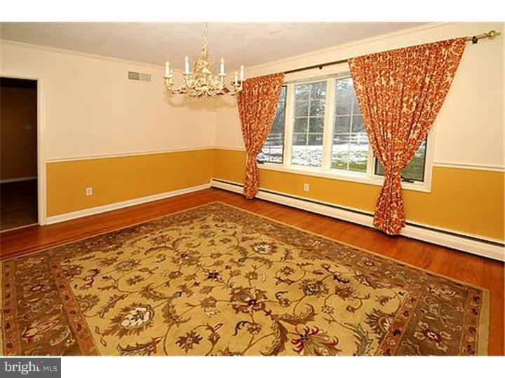 901 Davis Road Ambler, PA 19002 - Photo 6 of 22 Dining Room