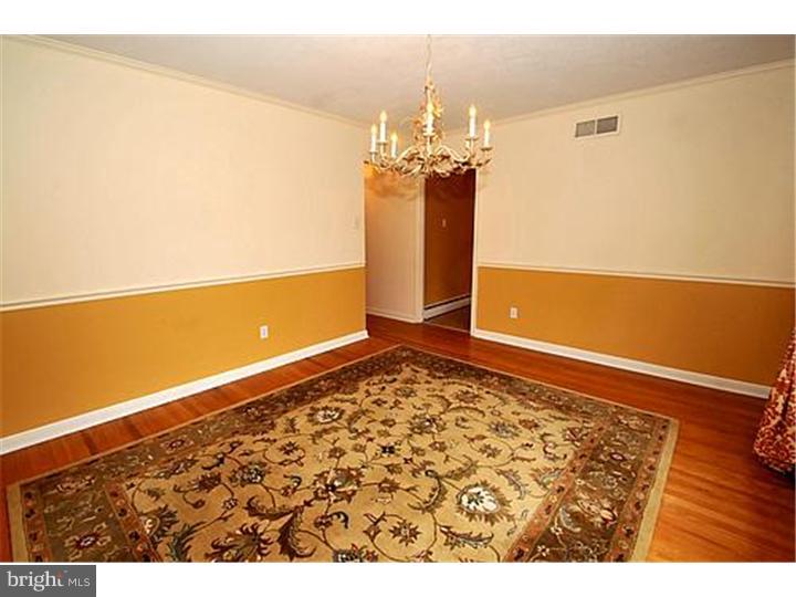 901 Davis Road Ambler, PA 19002 - Photo 7 of 22 Dining Room