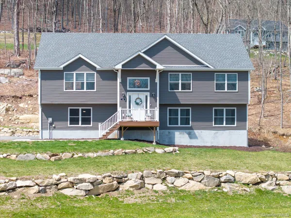 $775,000 | 10 Eagle Hill Road, Mahopac, NY 10541