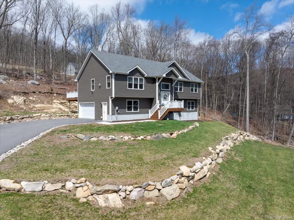 $775,000 | 10 Eagle Hill Road, Mahopac, NY 10541