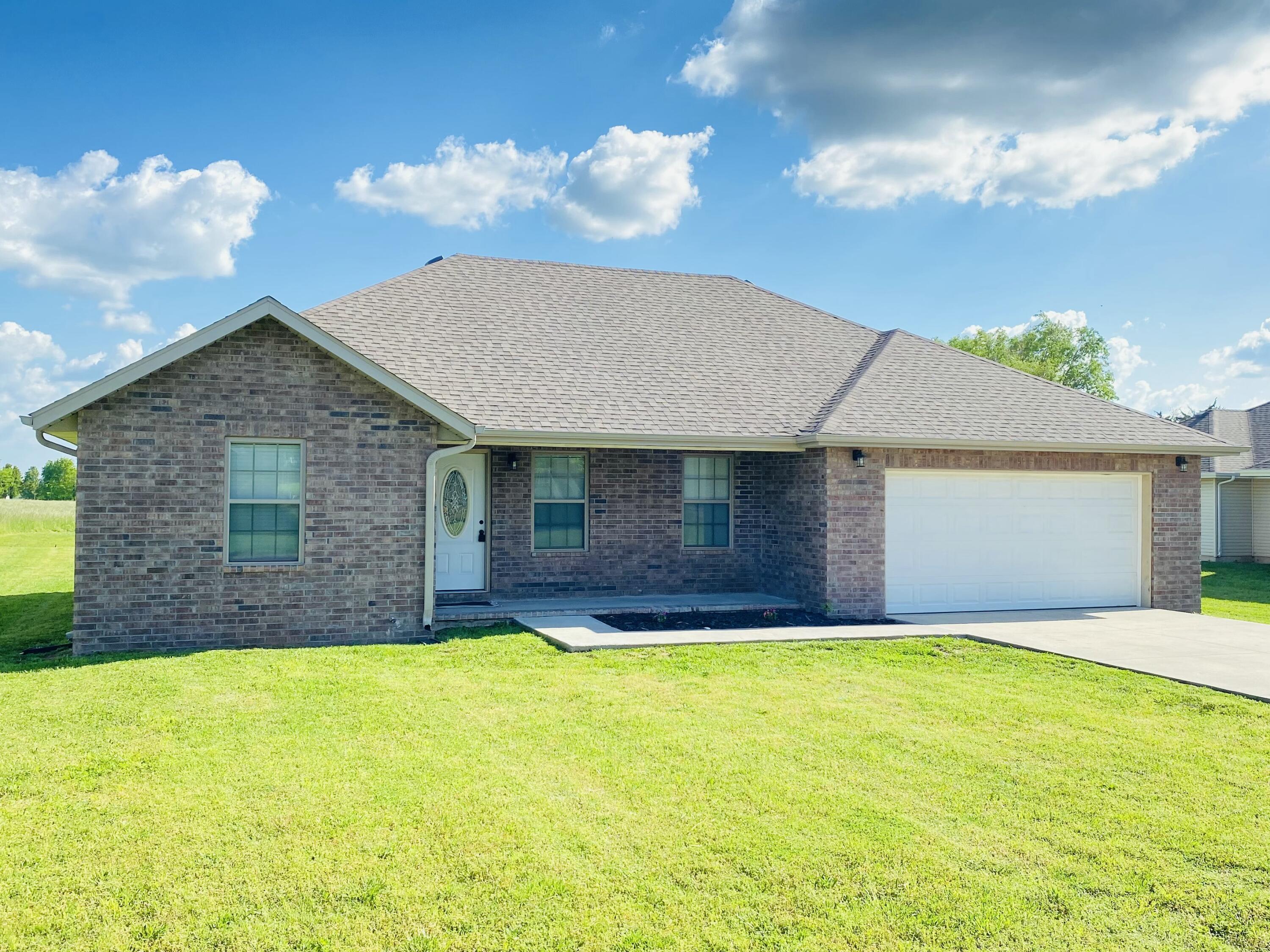 415 Brandermill Road Monett, MO 65708 - Photo 1 of 1 IMG_4101