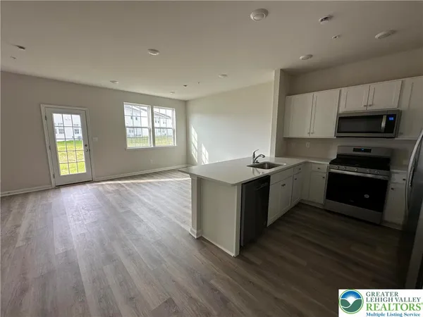 $2,450 | 1264 Susan Circle, Breinigsville, PA 18031