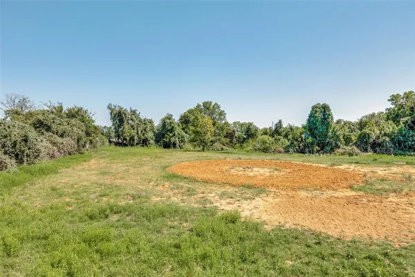 $475,000 | 550 West Oakdale Road, Grand Prairie, TX 75050