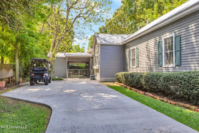 $529,000 | 1306 Bowen Avenue, Ocean Springs, MS 39564