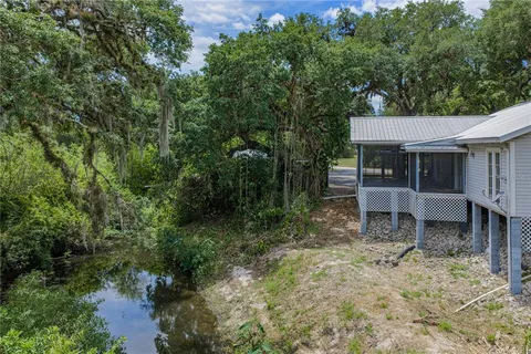 $325,000 | 975 Caloosa Estates Drive, LaBelle, FL 33935