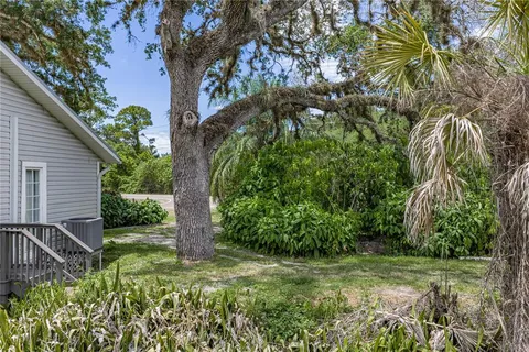 $325,000 | 975 Caloosa Estates Drive, LaBelle, FL 33935