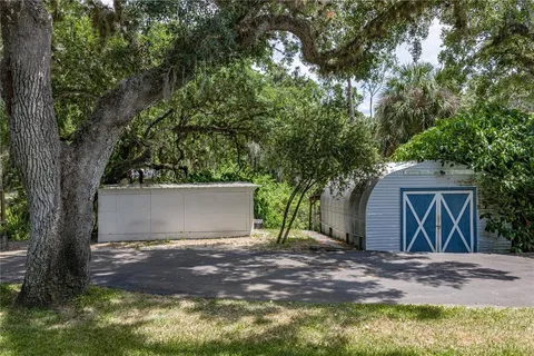 $325,000 | 975 Caloosa Estates Drive, LaBelle, FL 33935