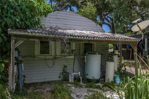 $325,000 | 975 Caloosa Estates Drive, LaBelle, FL 33935