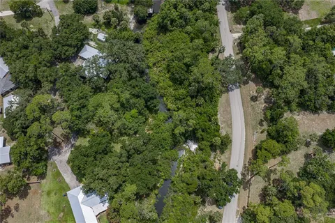 $325,000 | 975 Caloosa Estates Drive, LaBelle, FL 33935