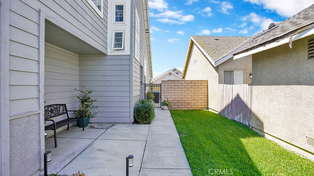 3108 East Antler Road Ontario, CA 91761 - Photo 3 of 39