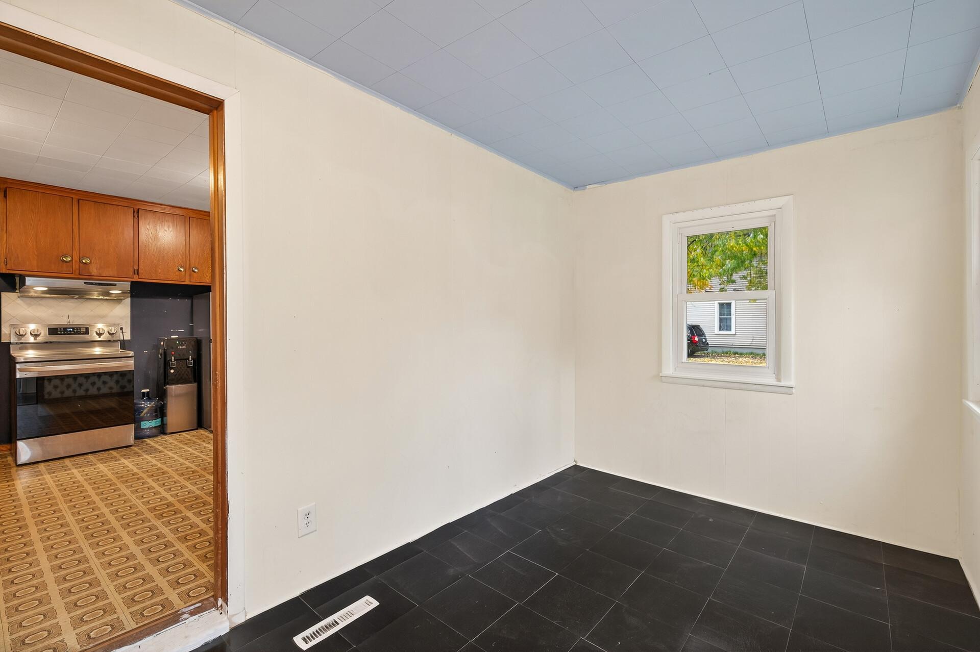 802 North 2nd Street Princeton, MN 55371 - Photo 4 of 43