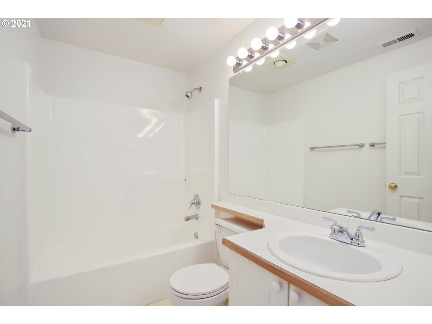 14357 Southwest Barrows Road Beaverton, OR 97007 - Photo 24 of 27 Gallery Image 24