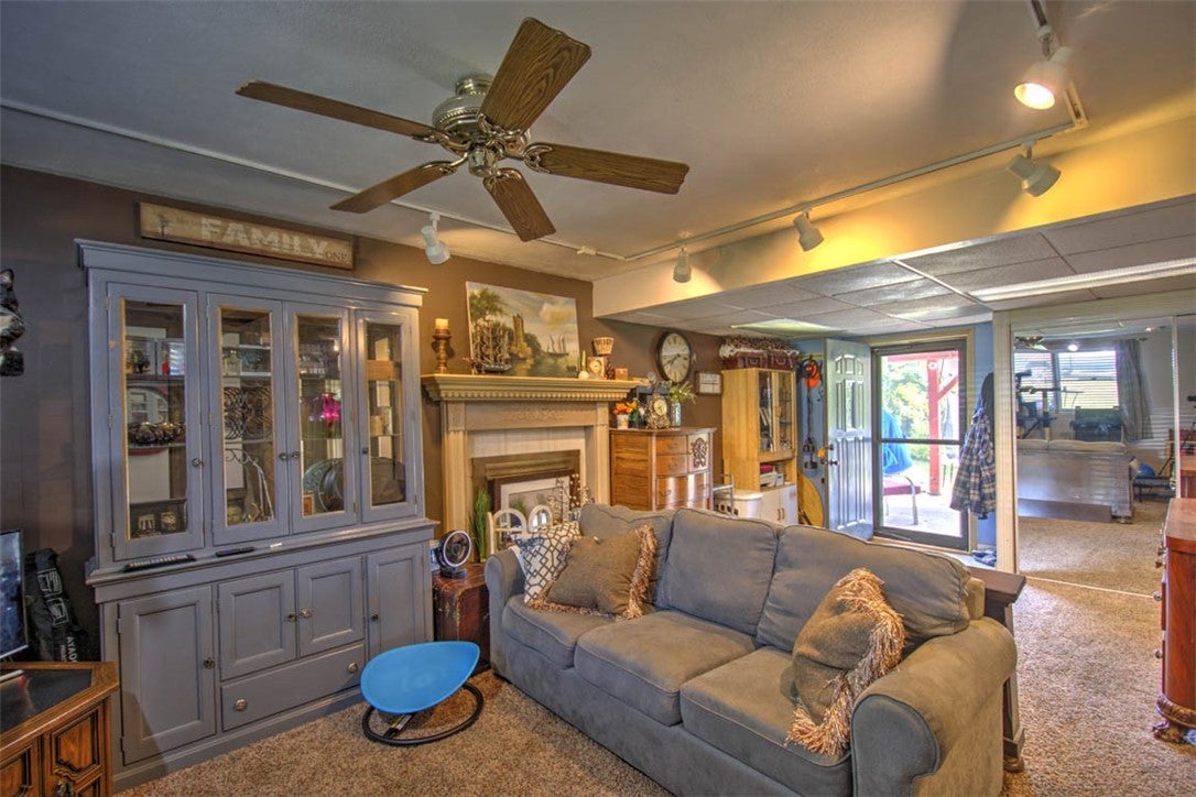 1381 Highland Place Decatur, IL 62526 - Photo 19 of 32 Gallery Image 19