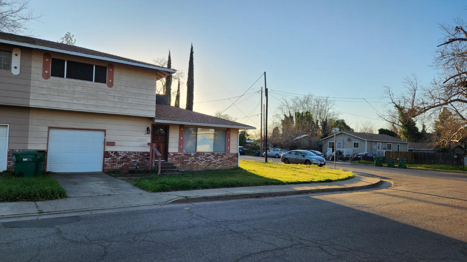 2786 Oak Street Anderson, CA 96007 - Photo 20 of 21 a view of a house with a swimming pool