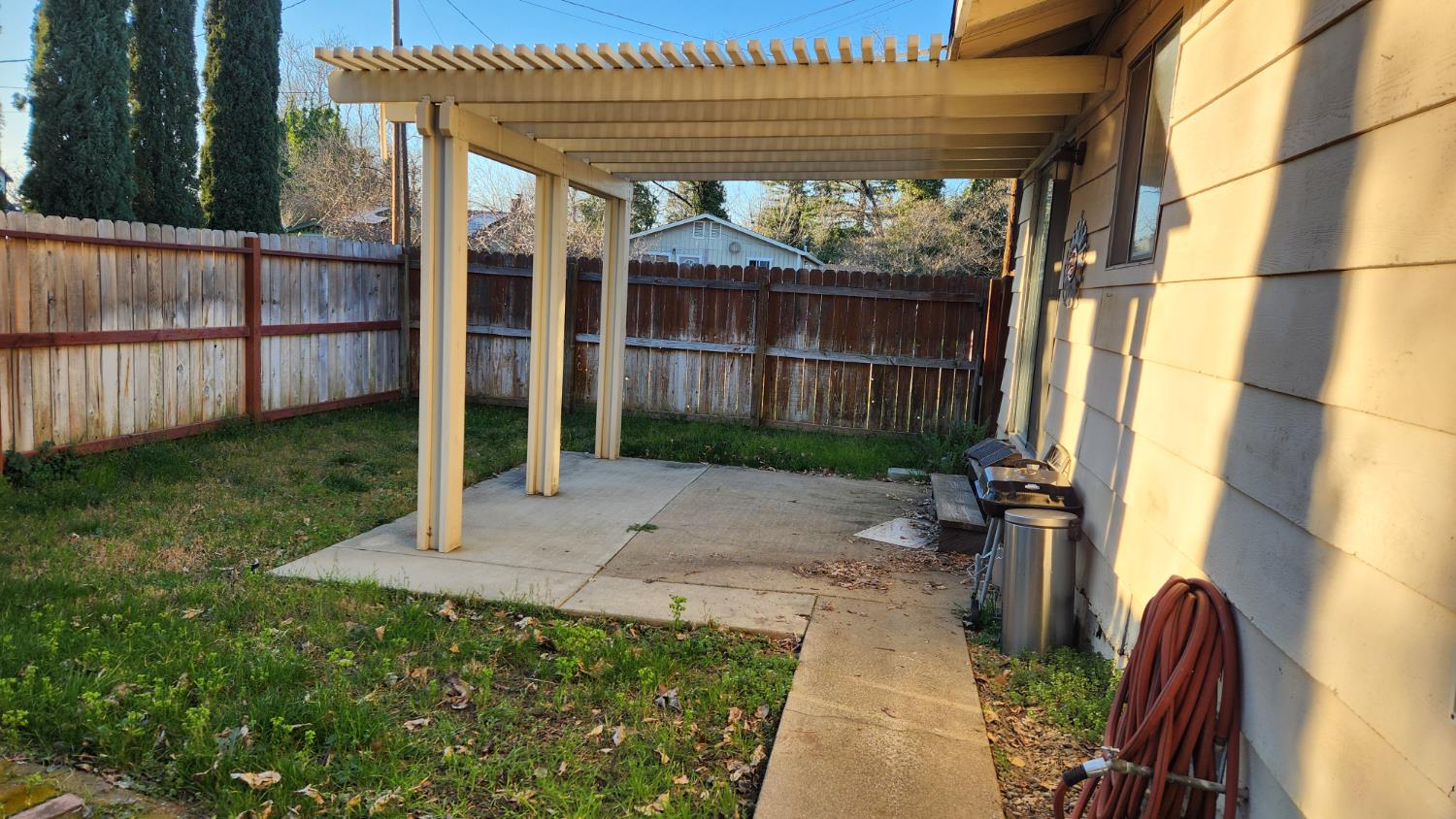 2786 Oak Street Anderson, CA 96007 - Photo 10 of 21 a backyard of a house with lots of green space