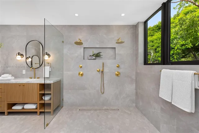 $6,750,000 | 4024 Bonita Avenue, Miami, FL 33133