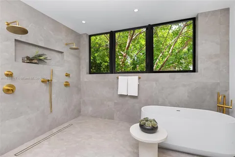 $6,995,000 | 4024 Bonita Avenue, Miami, FL 33133