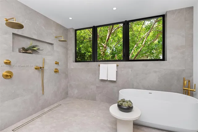 $6,750,000 | 4024 Bonita Avenue, Miami, FL 33133