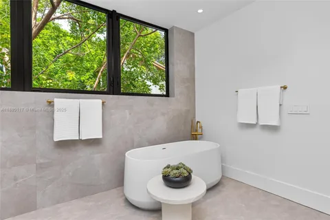 $6,995,000 | 4024 Bonita Avenue, Miami, FL 33133