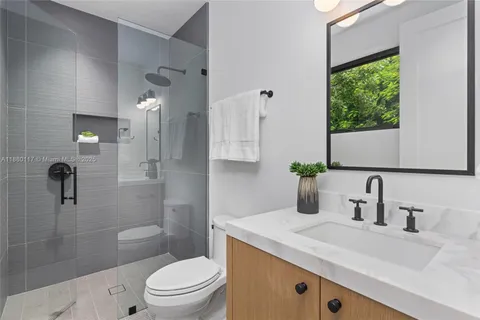 $6,995,000 | 4024 Bonita Avenue, Miami, FL 33133